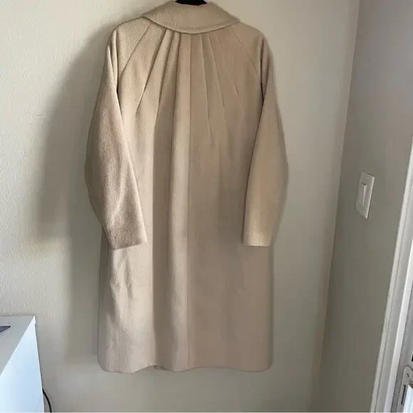 Vintage Cream Women's Coat - Picture 13 of 14